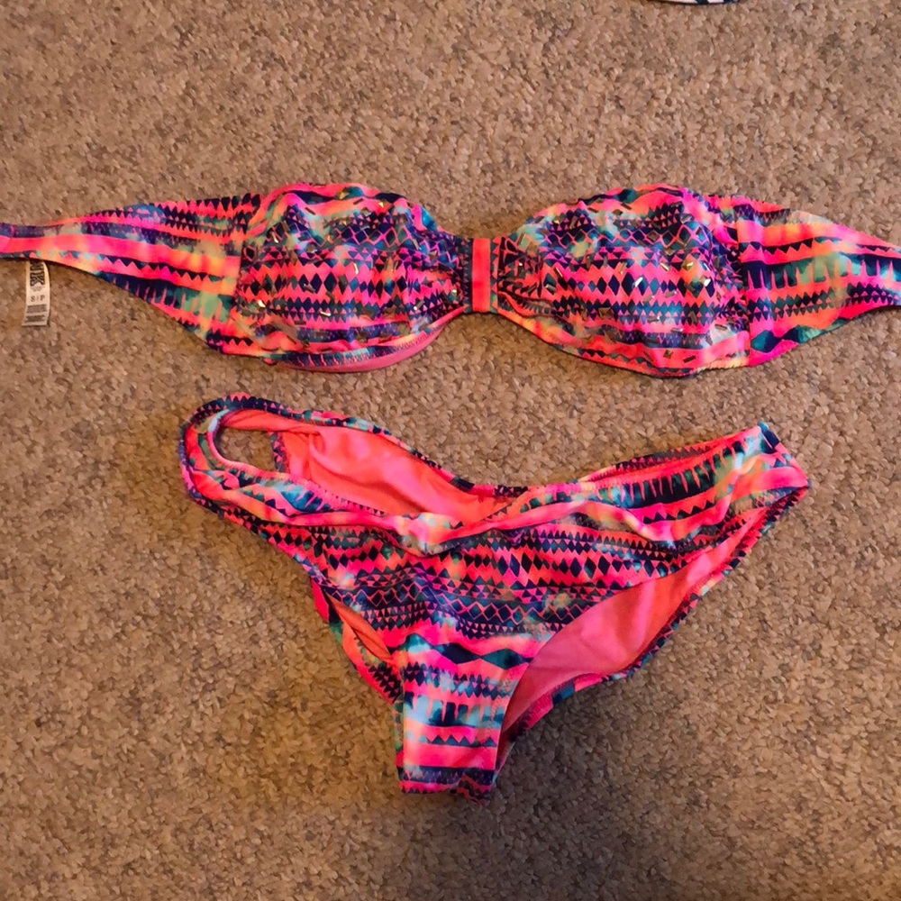 VS pink bikini